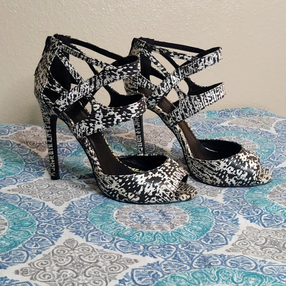 Super cute Black/White Strappy Heels
